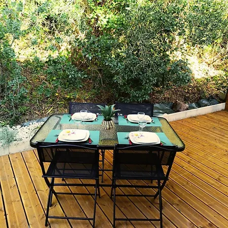 Au Pied De La Colline Calme Et Detente Apartment