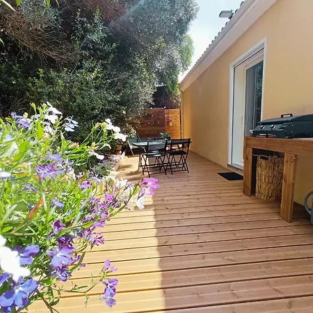 Au Pied De La Colline Calme Et Detente Apartment *